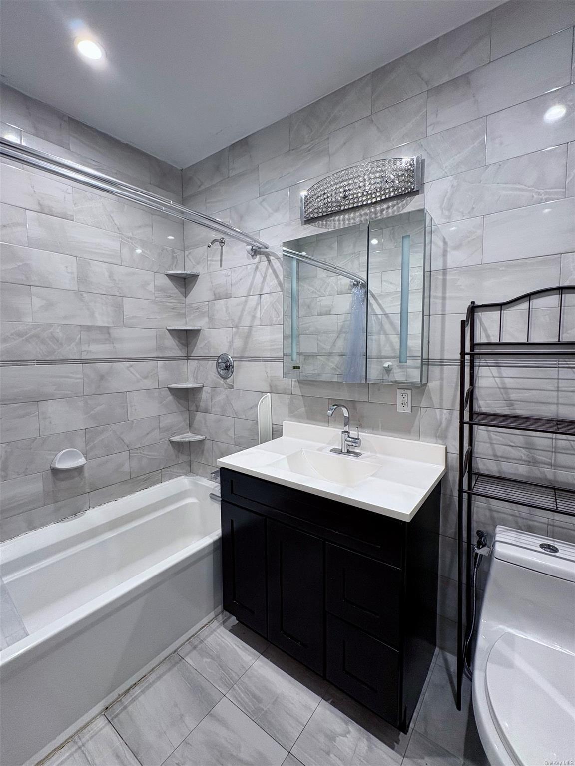 Single Family Cooper  Queens, NY 11385, MLS-L3525936-7