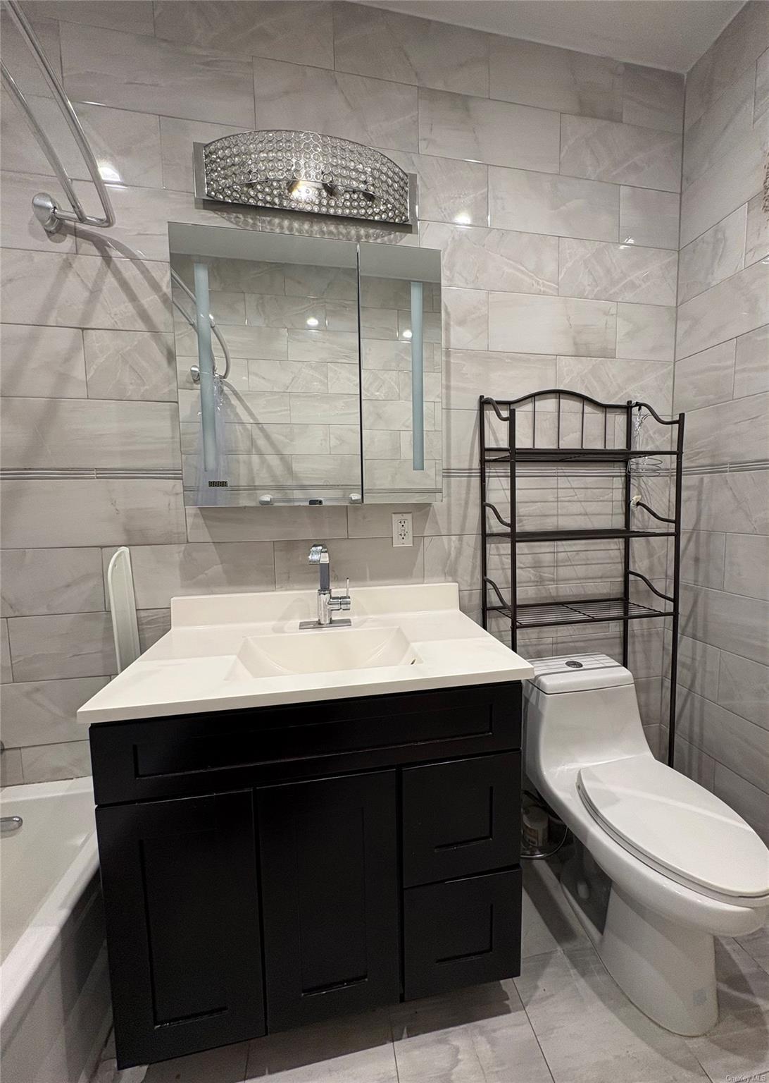Single Family Cooper  Queens, NY 11385, MLS-L3525936-8