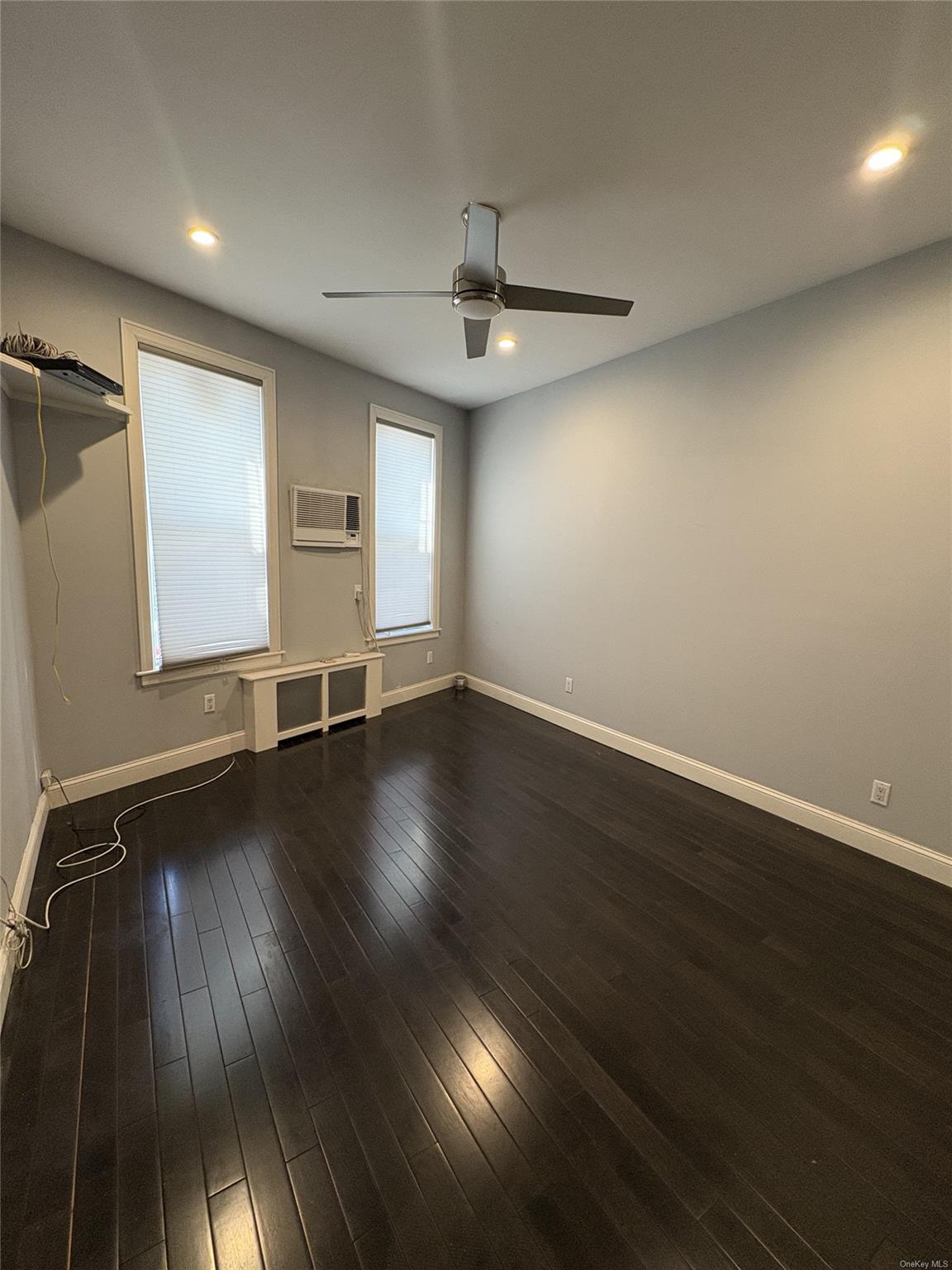 Single Family Cooper  Queens, NY 11385, MLS-L3525936-9
