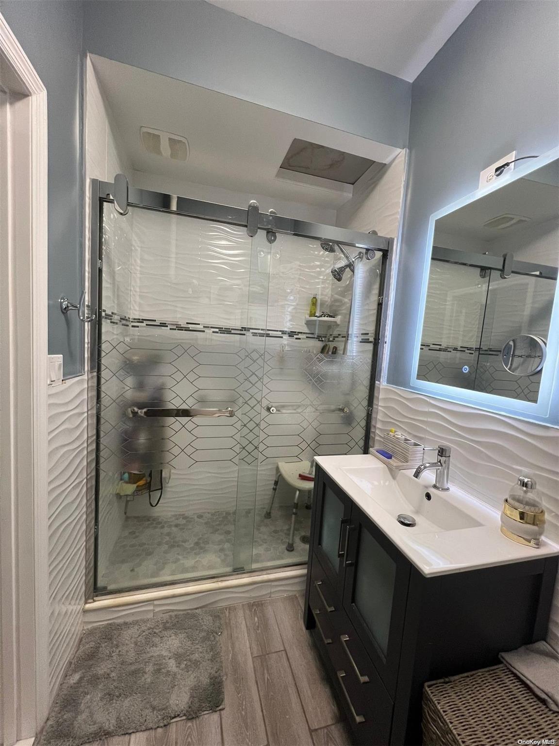 Single Family Ridgewood  Brooklyn, NY 11208, MLS-L3526759-9