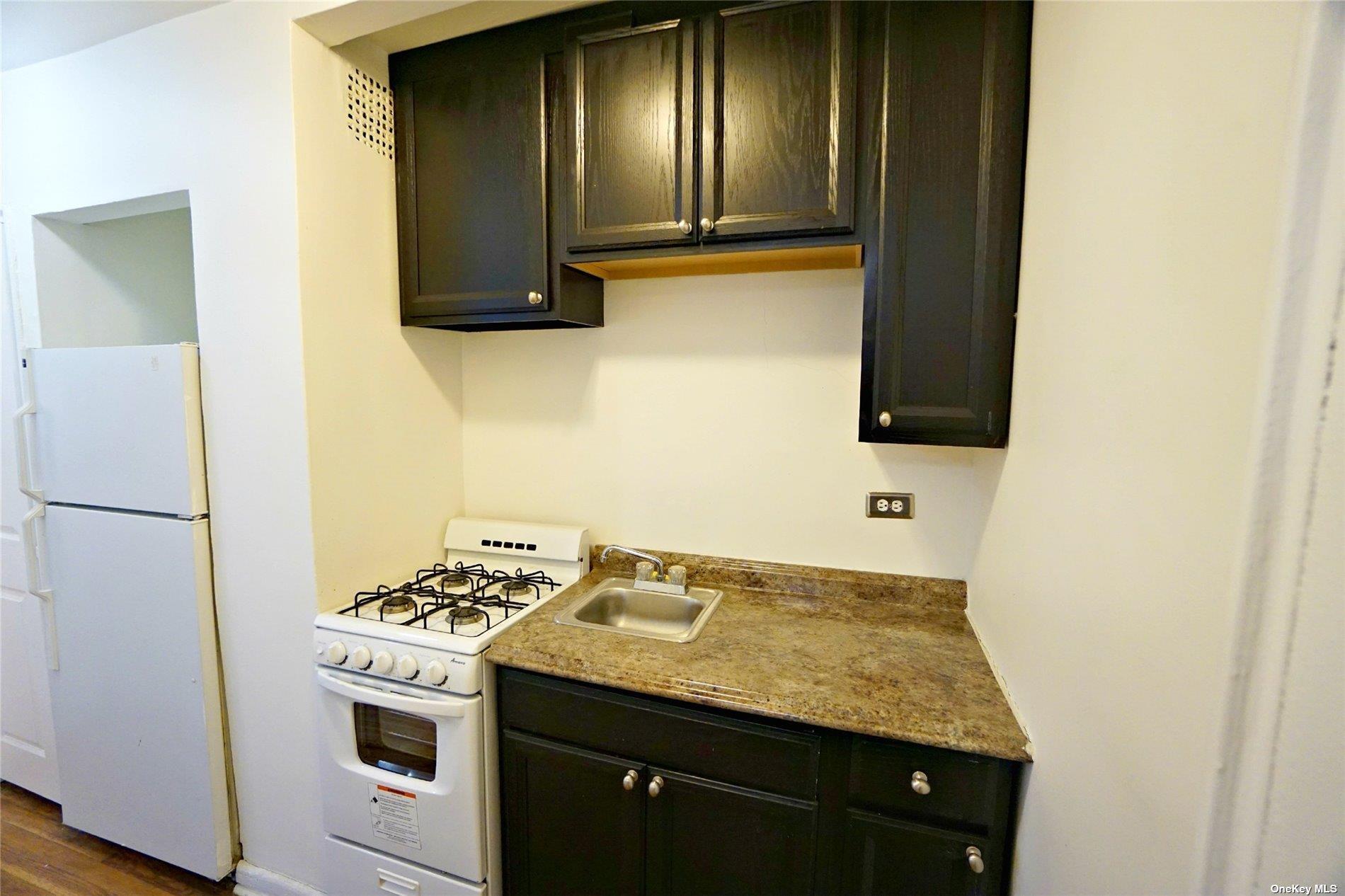 Coop Selfridge  Queens, NY 11375, MLS-L3527349-3