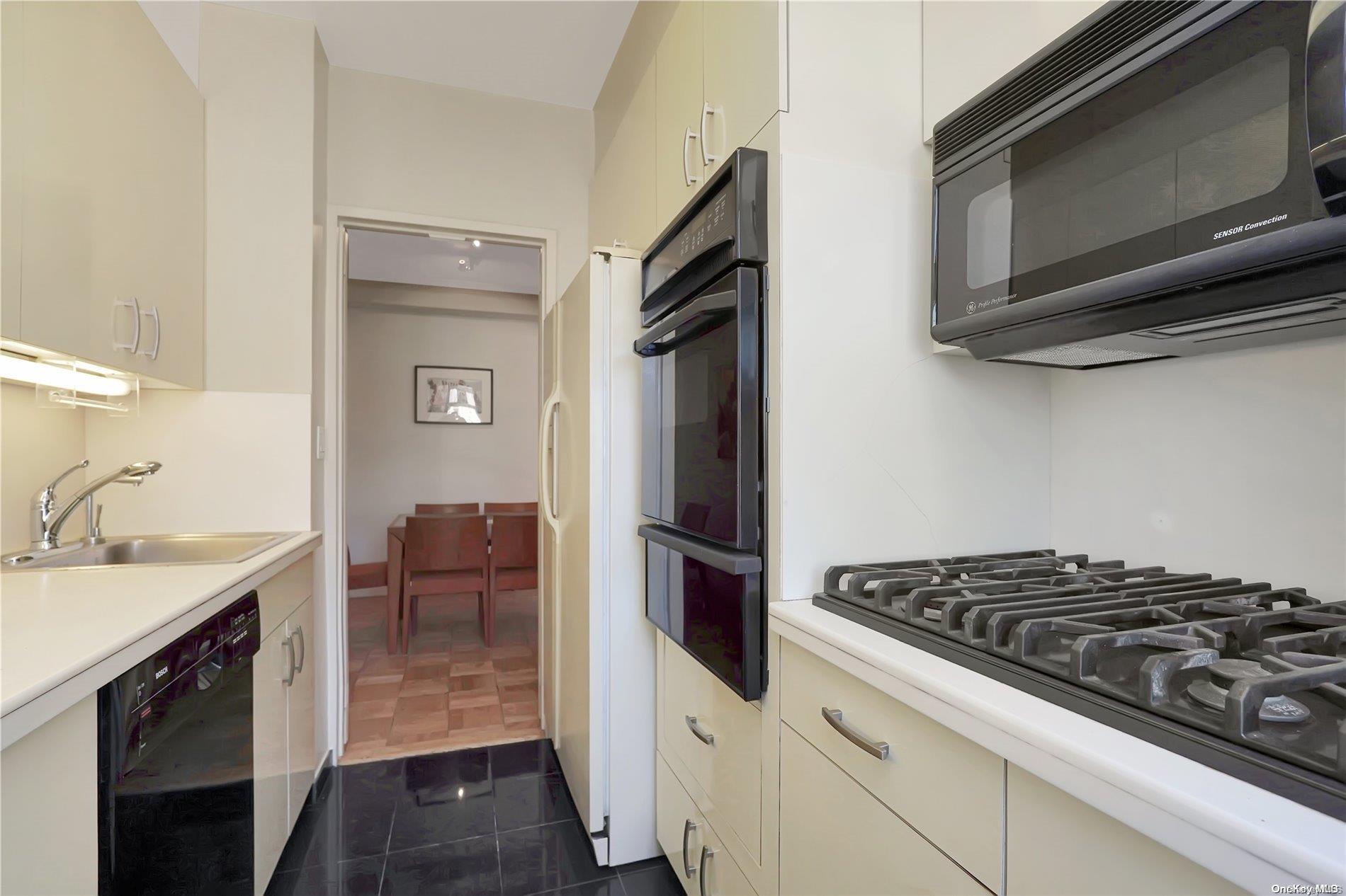 Coop Sutton  Manhattan, NY 10022, MLS-L3527933-12