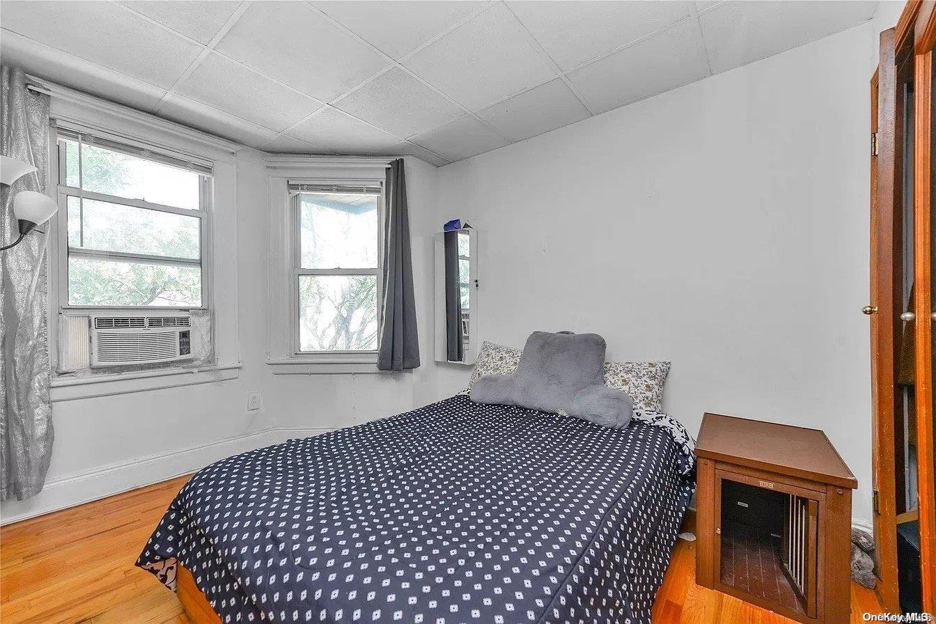 Single Family Metropolitan  Queens, NY 11379, MLS-L3529434-12