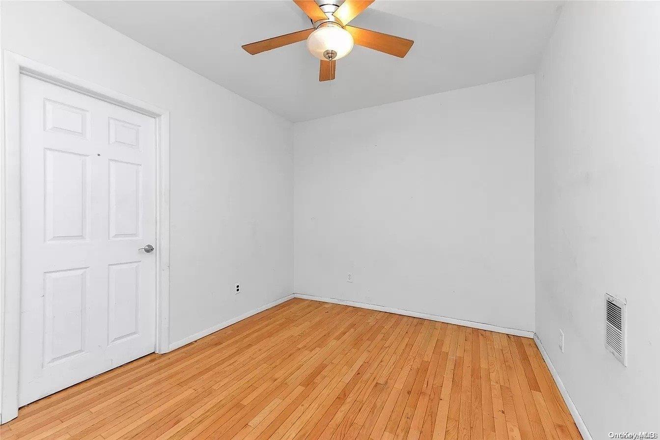 Single Family Metropolitan  Queens, NY 11379, MLS-L3529434-14