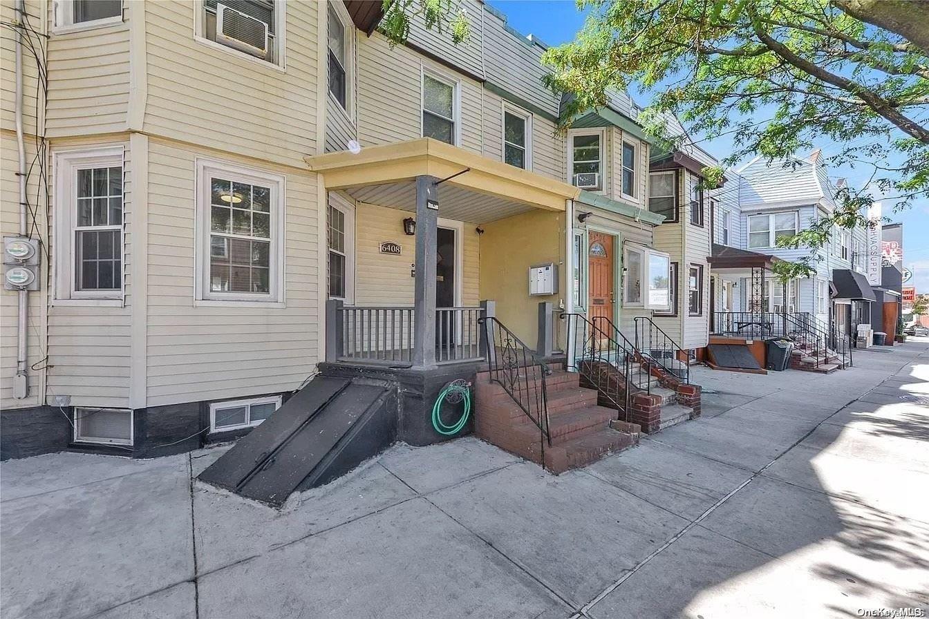 Single Family Metropolitan  Queens, NY 11379, MLS-L3529434-2