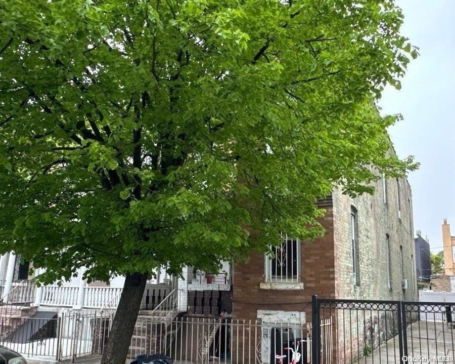 Single Family Hale  Brooklyn, NY 11208, MLS-L3530069-4