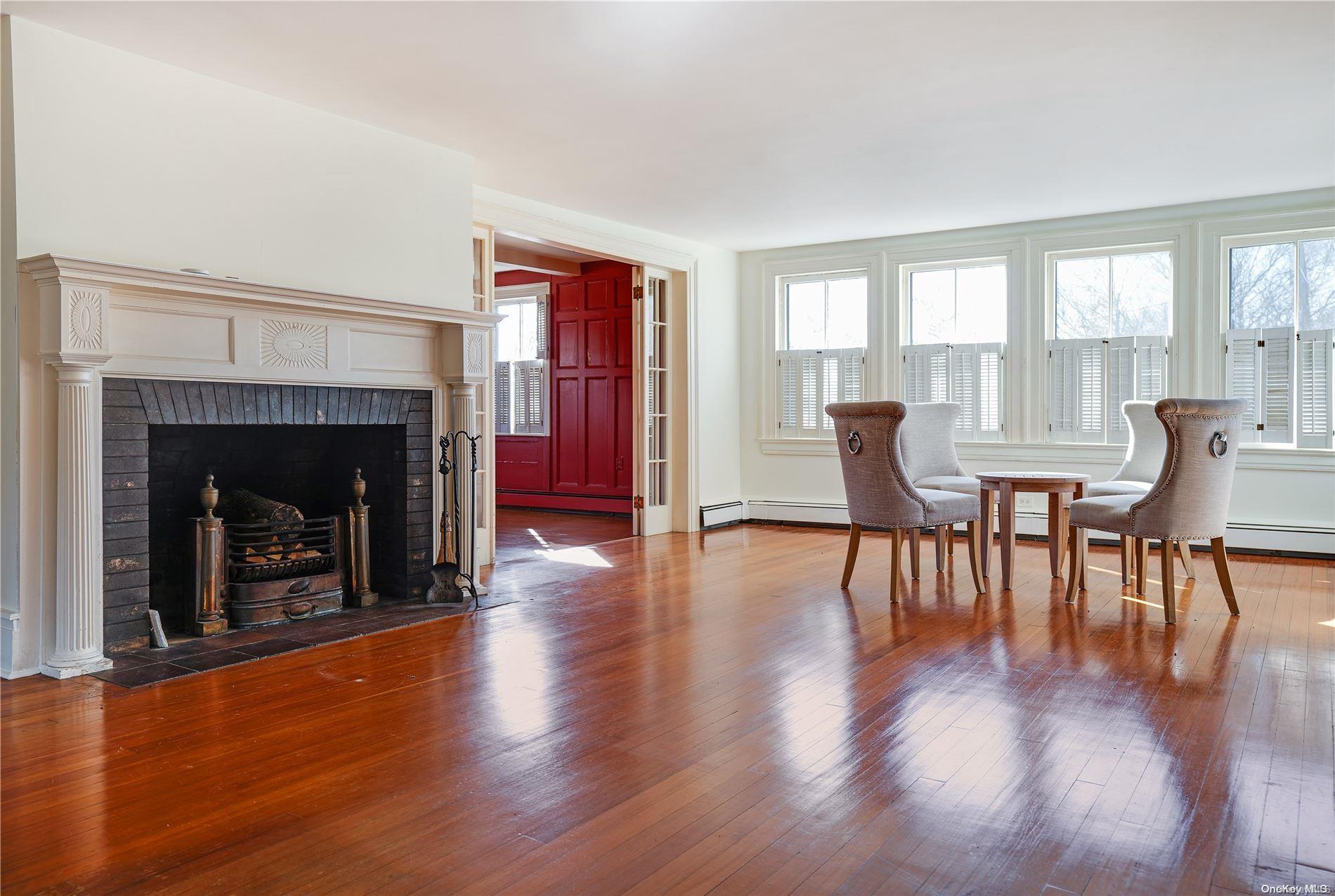 Single Family Main  Suffolk County, NY 11968, MLS-L3530732-13
