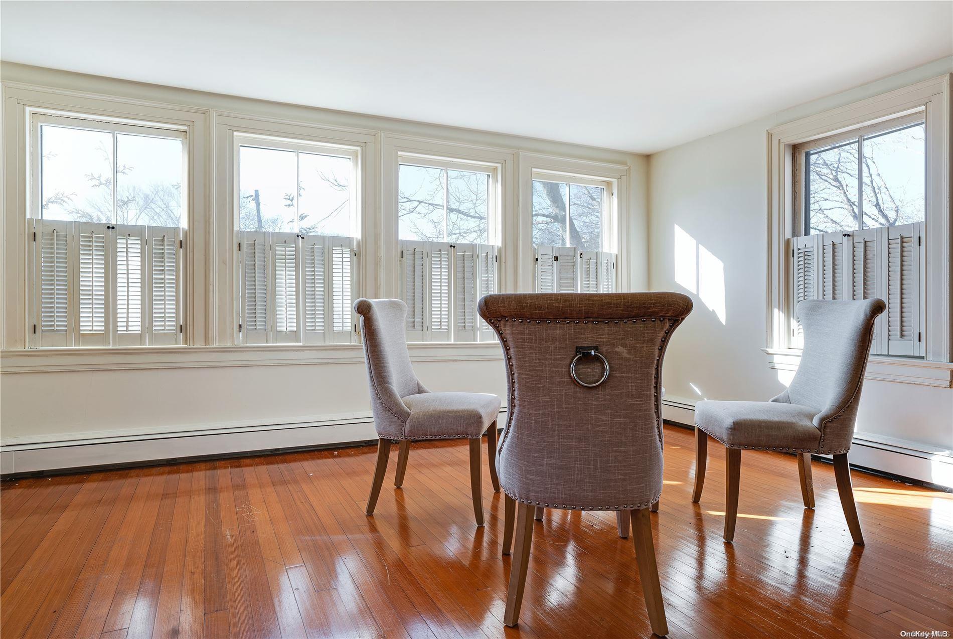 Single Family Main  Suffolk County, NY 11968, MLS-L3530732-15