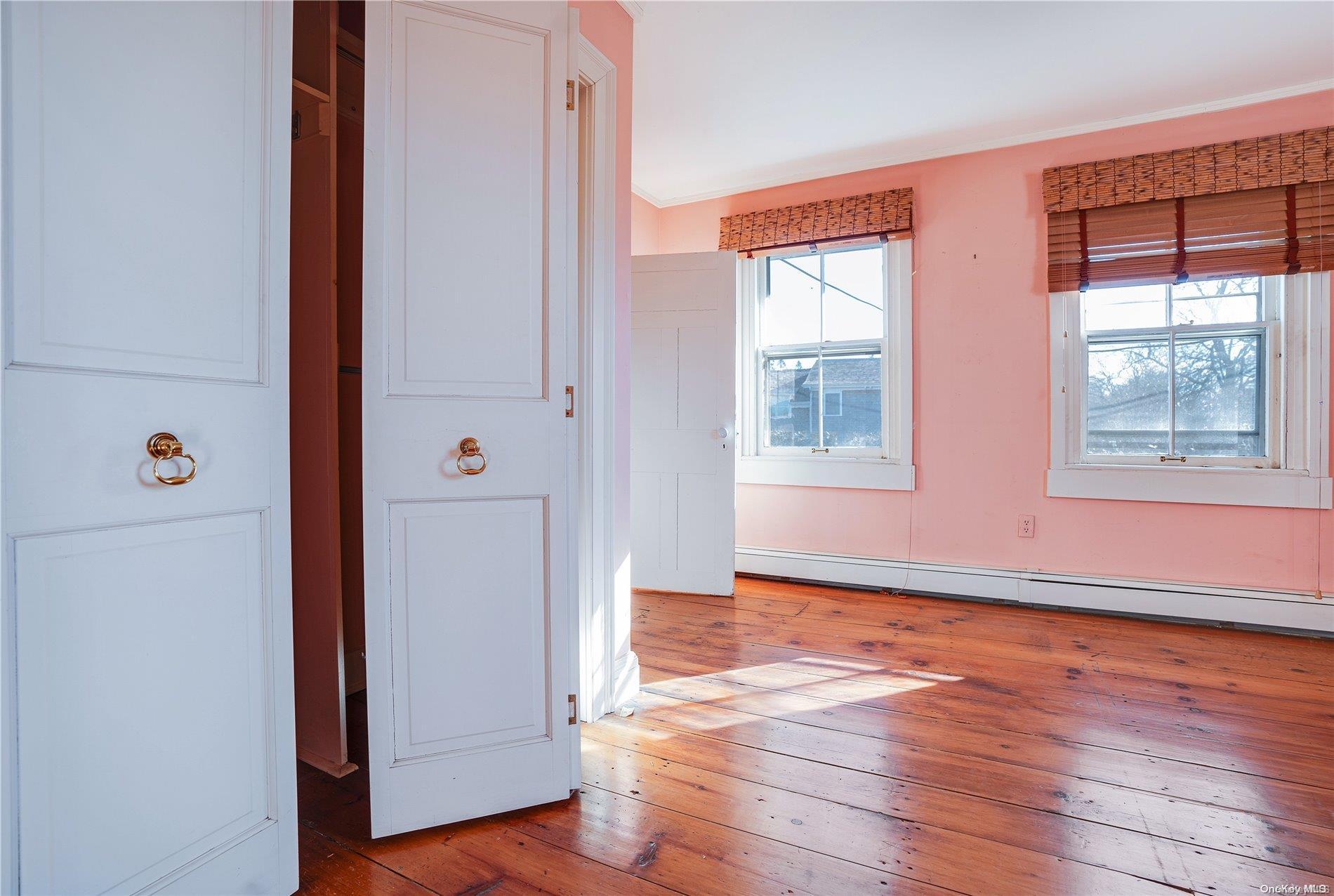 Single Family Main  Suffolk County, NY 11968, MLS-L3530732-18