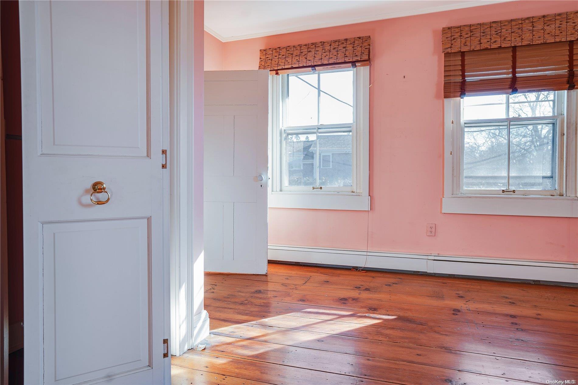 Single Family Main  Suffolk County, NY 11968, MLS-L3530732-19
