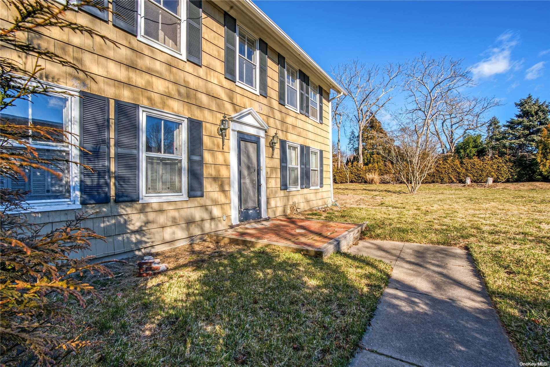 Single Family Main  Suffolk County, NY 11968, MLS-L3530732-4