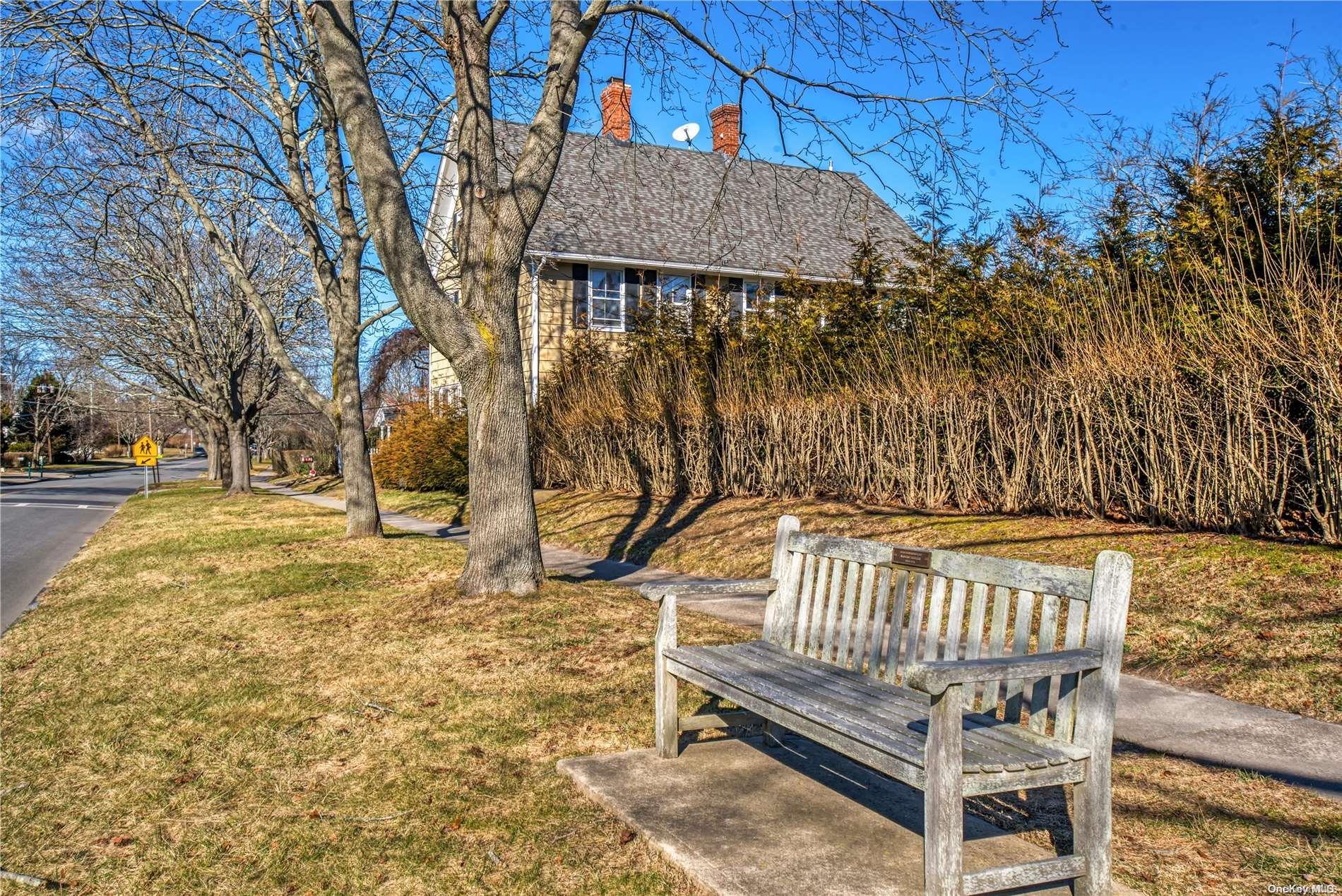 Single Family Main  Suffolk County, NY 11968, MLS-L3530732-5