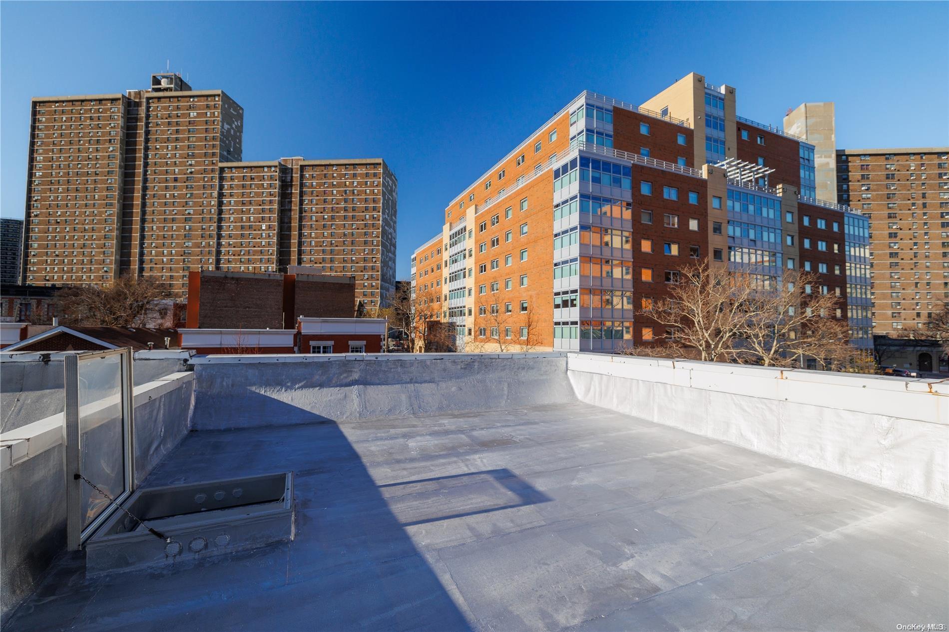 Single Family Courtlandt  Bronx, NY 10451, MLS-L3531497-23