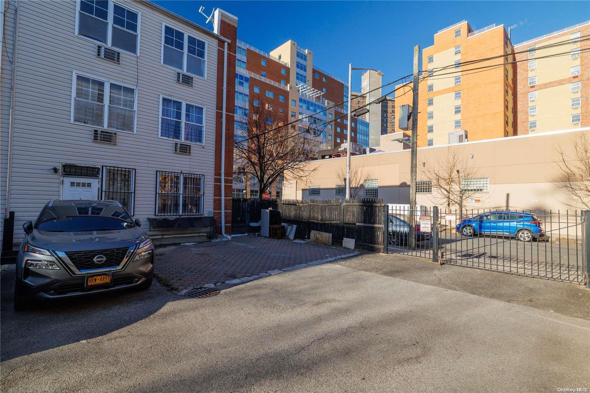 Single Family Courtlandt  Bronx, NY 10451, MLS-L3531497-25