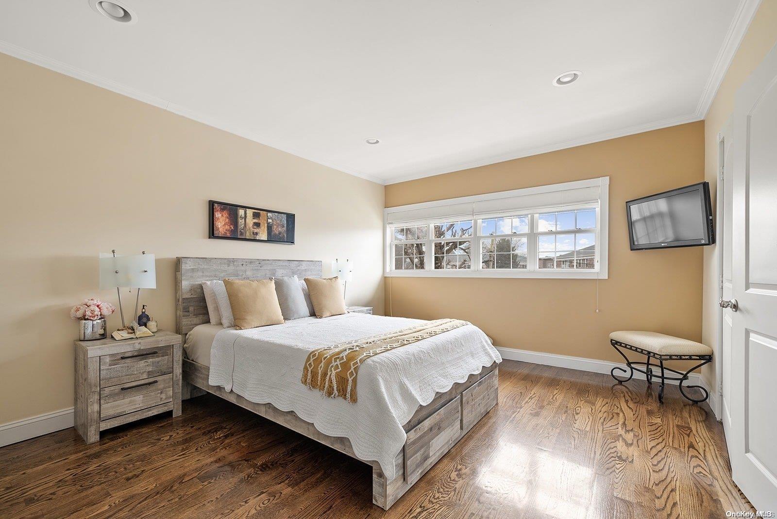 Single Family Pompeii  Queens, NY 11423, MLS-L3531693-11