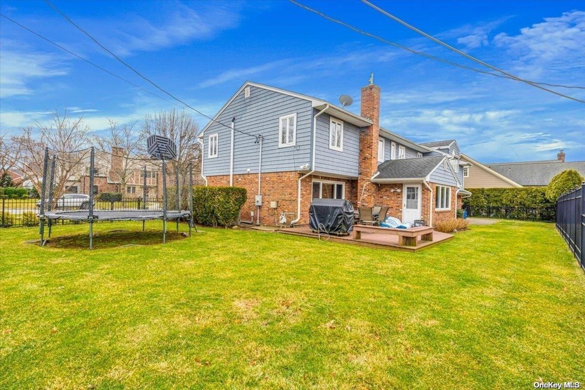 Single Family Midfarm  Nassau County, NY 11570, MLS-L3531818-24