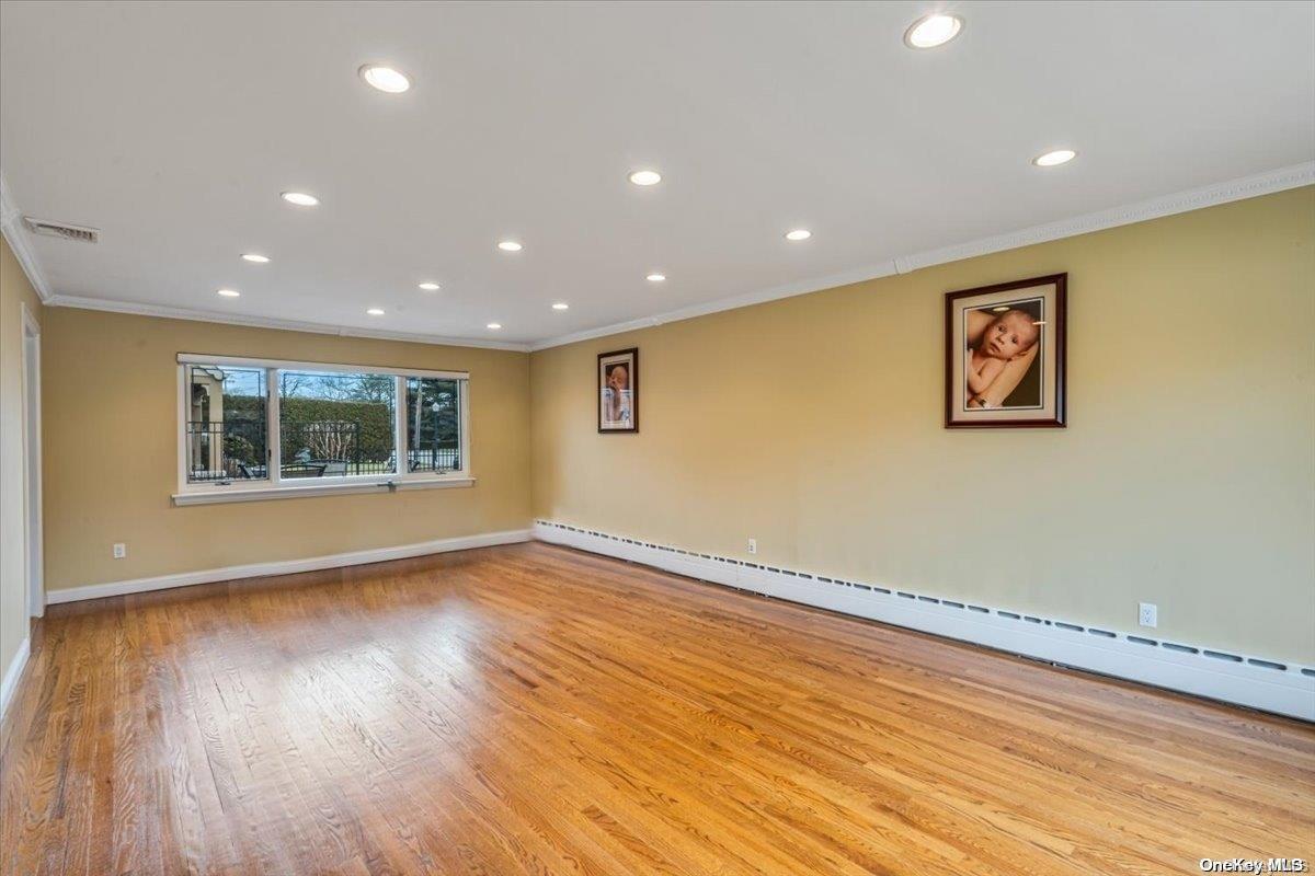 Single Family Midfarm  Nassau County, NY 11570, MLS-L3531818-3