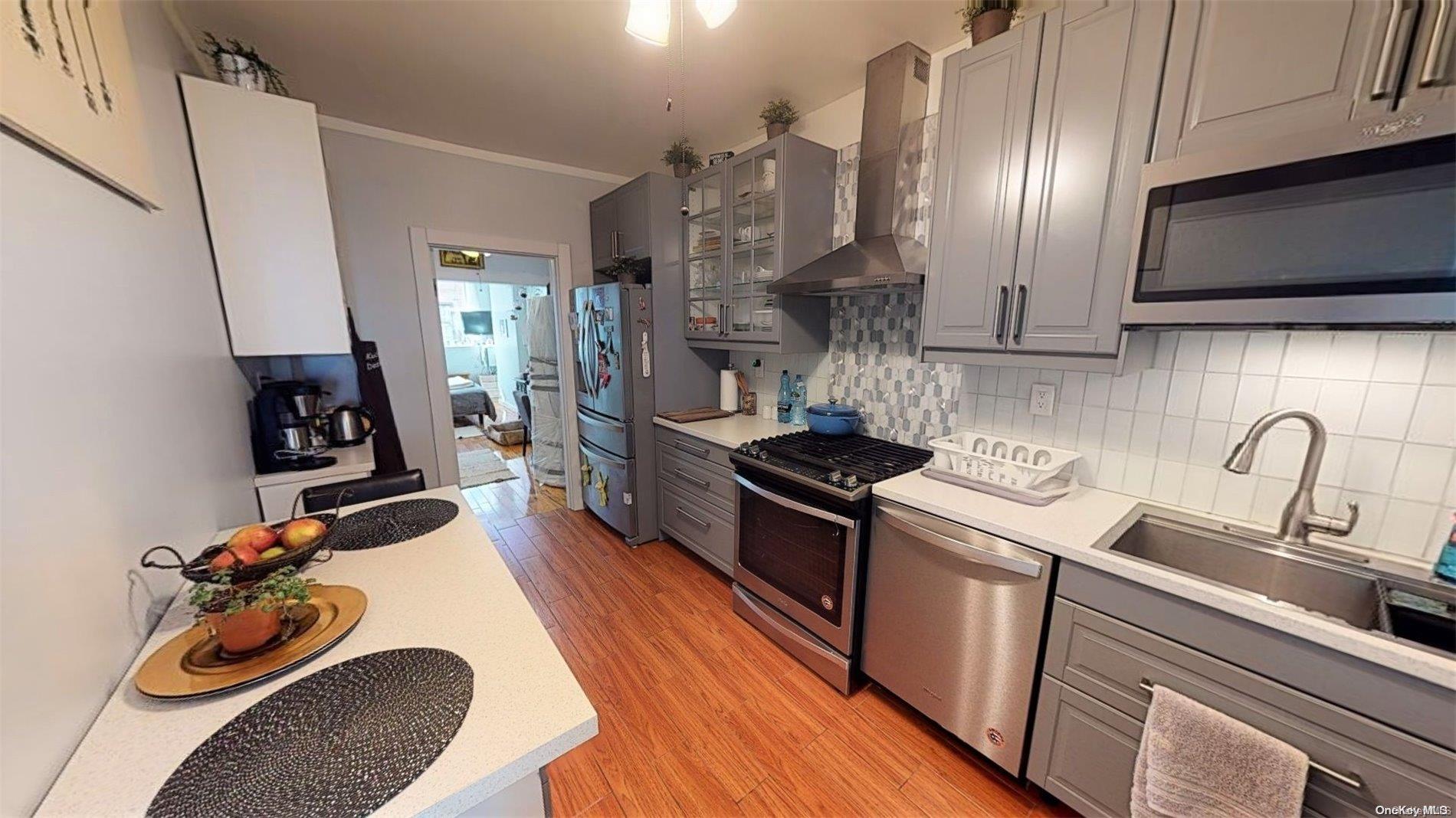 Commercial Sale Sutton  Brooklyn, NY 11222, MLS-L3532626-18