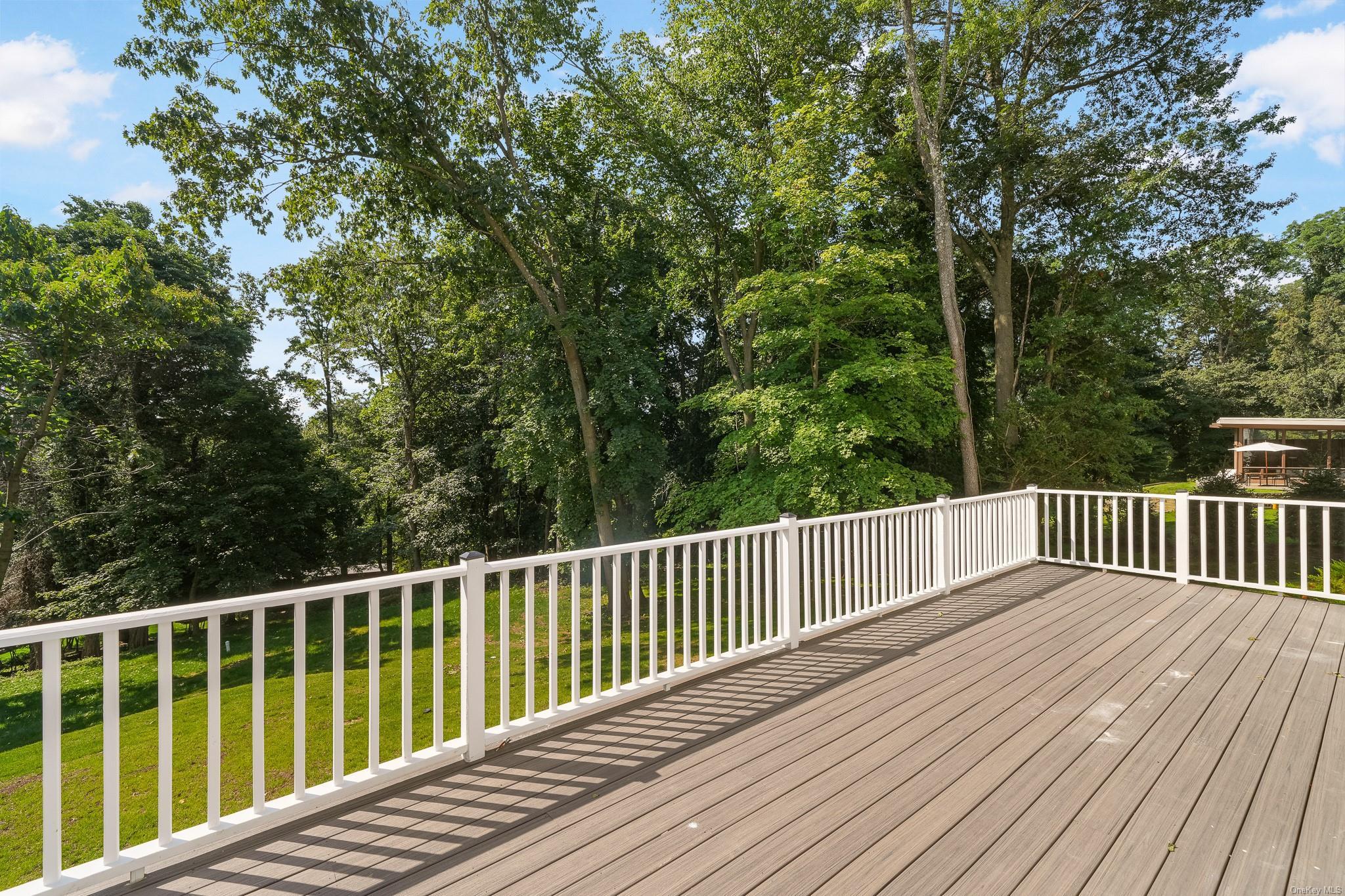 Single Family Laurel  Nassau County, NY 11560, MLS-L3532950-35