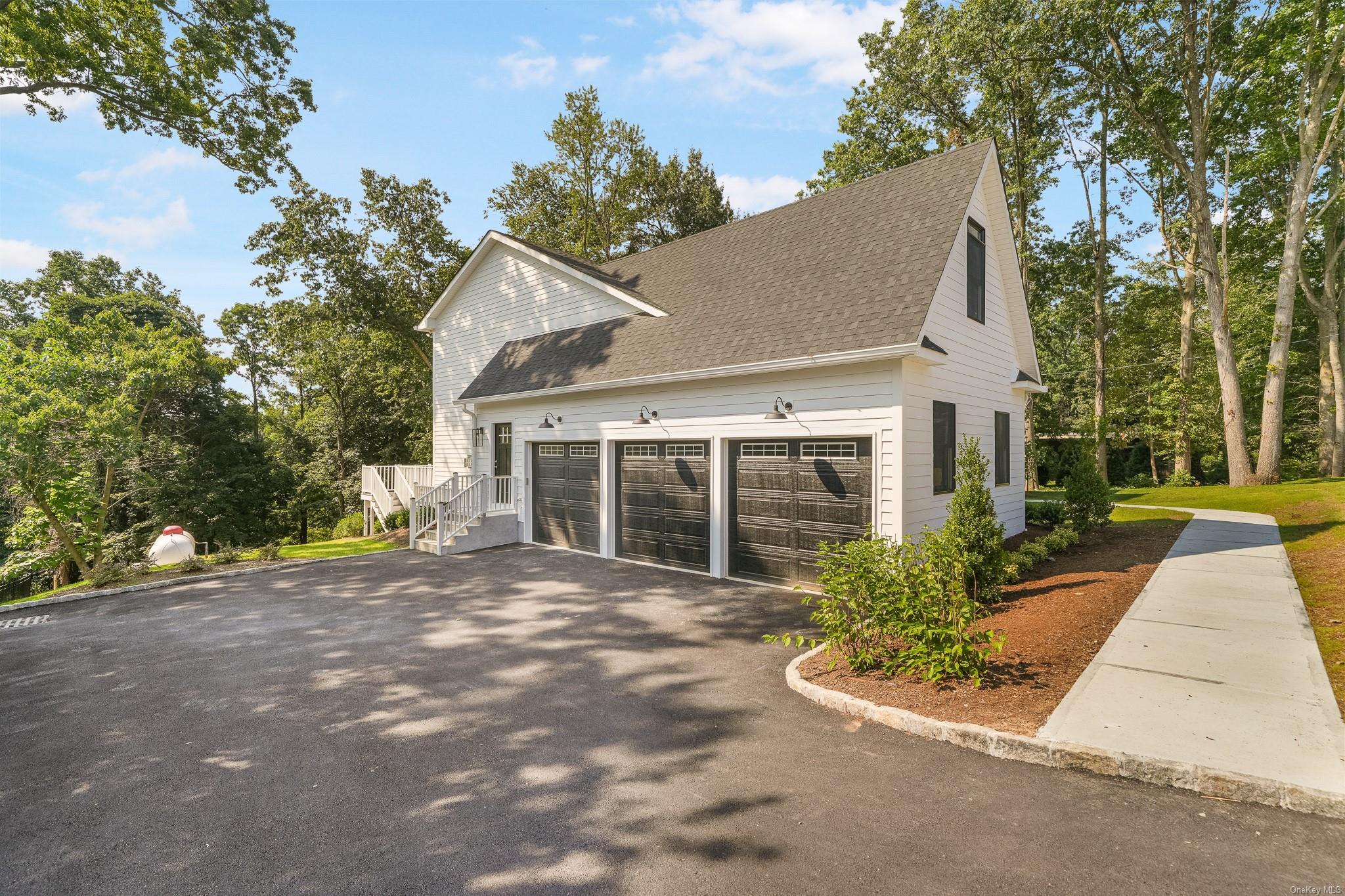 Single Family Laurel  Nassau County, NY 11560, MLS-L3532950-37