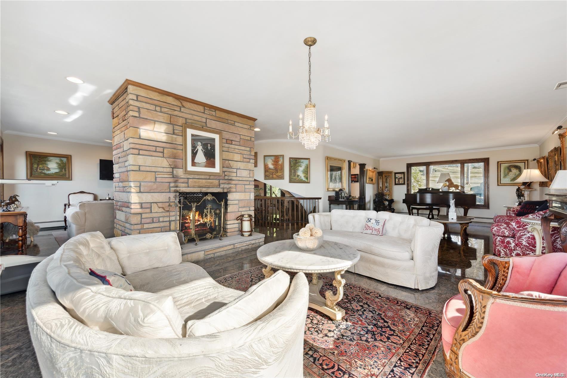 Single Family Messenger  Nassau County, NY 11050, MLS-L3533401-8