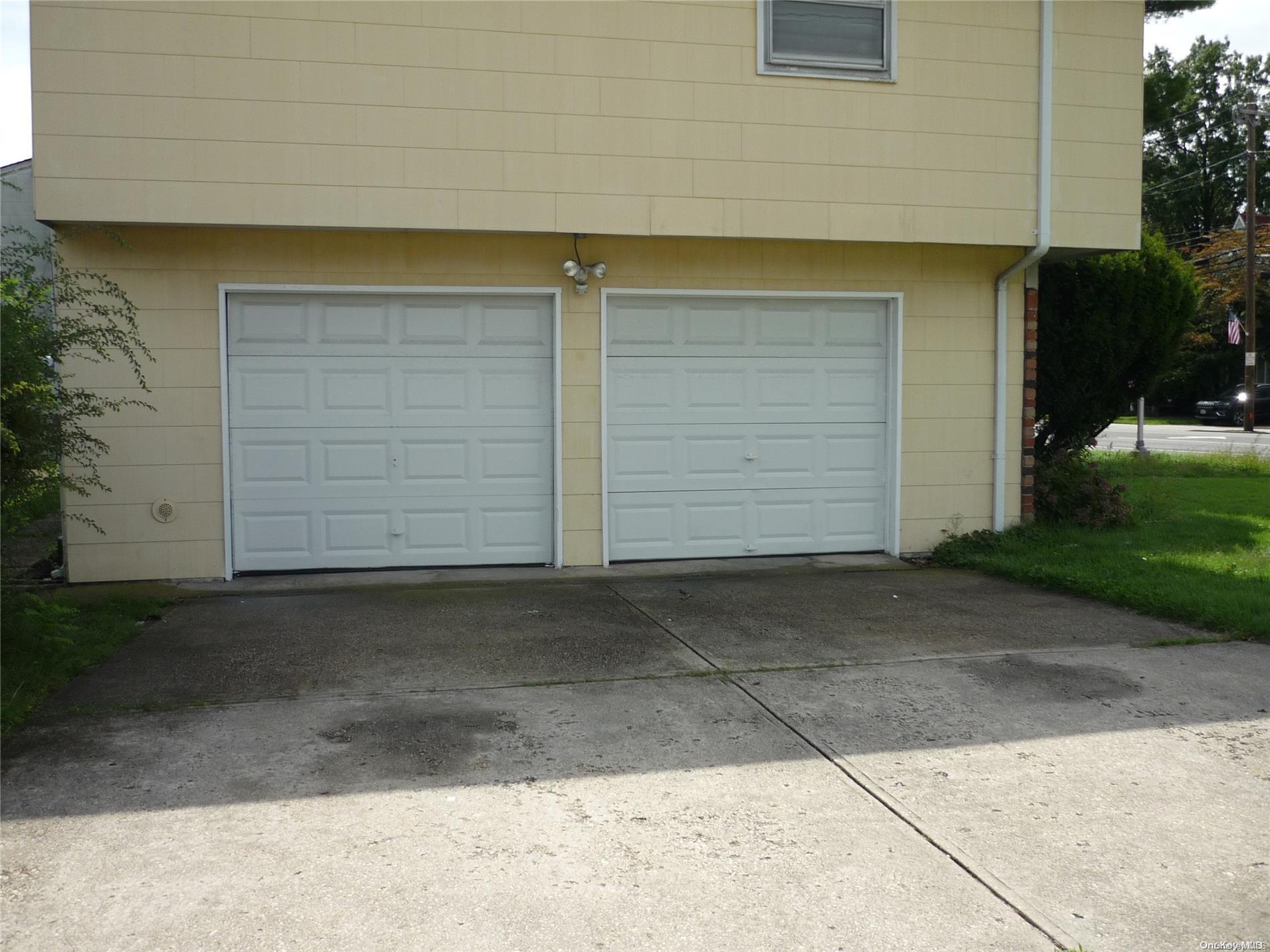 Single Family Grand  Nassau County, NY 11510, MLS-L3533580-15