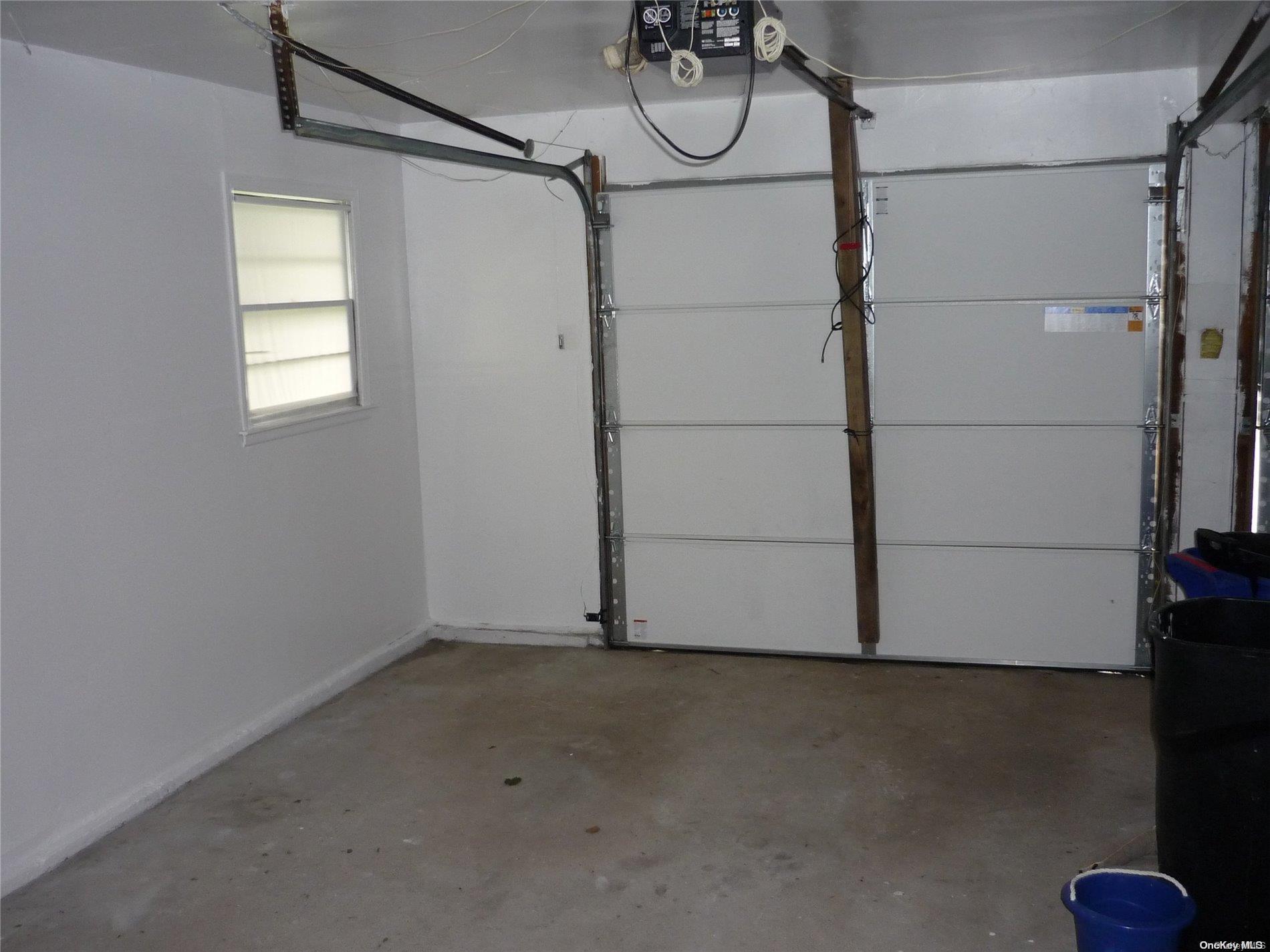 Single Family Grand  Nassau County, NY 11510, MLS-L3533580-5