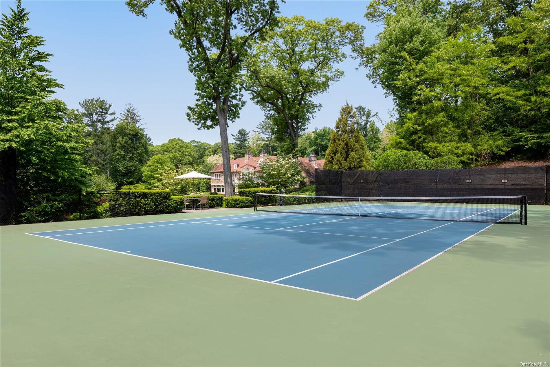 Single Family Spring Hill  Nassau County, NY 11568, MLS-L3533796-34