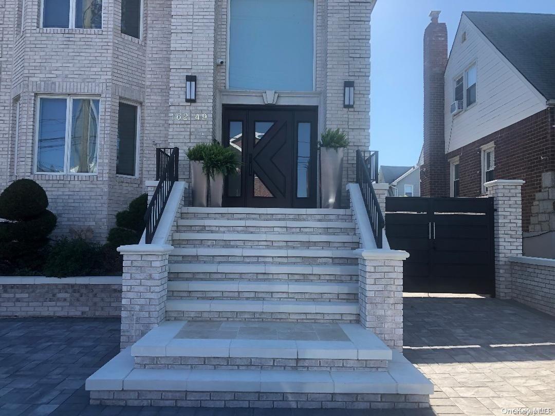 Single Family 95th  Queens, NY 11414, MLS-L3534279-2