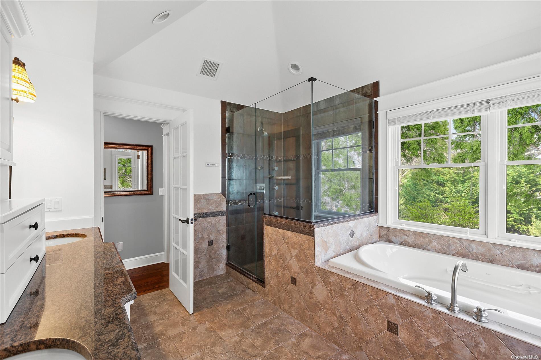 Single Family Honeysuckle  Suffolk County, NY 11977, MLS-L3534678-12