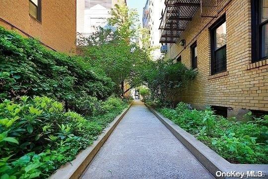 Coop 34 Queens, NY 11372, MLS-L3535994-5