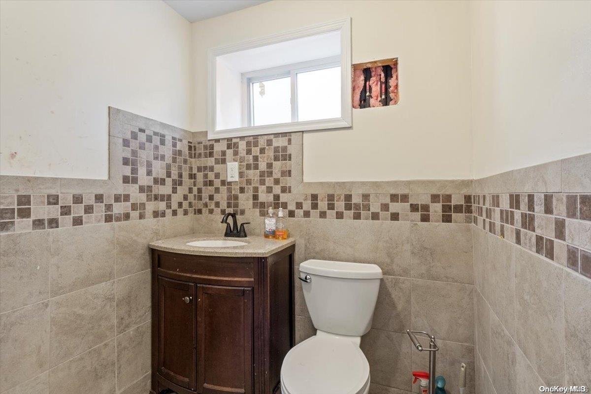 Single Family Latham Queens, NY 11434, MLS-L3538821-12