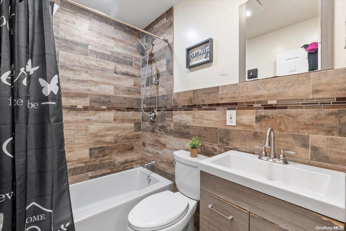 Single Family Latham Queens, NY 11434, MLS-L3538821-4