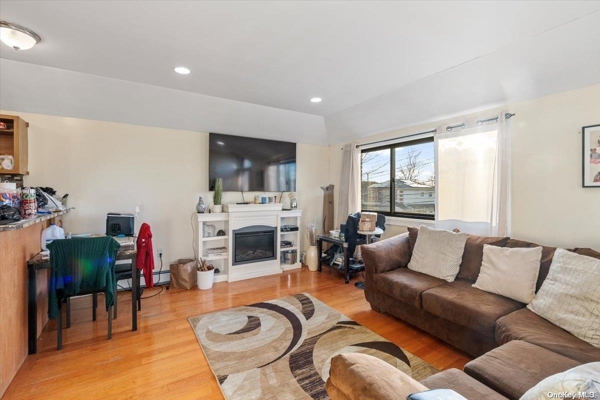 Single Family Latham Queens, NY 11434, MLS-L3538821-7