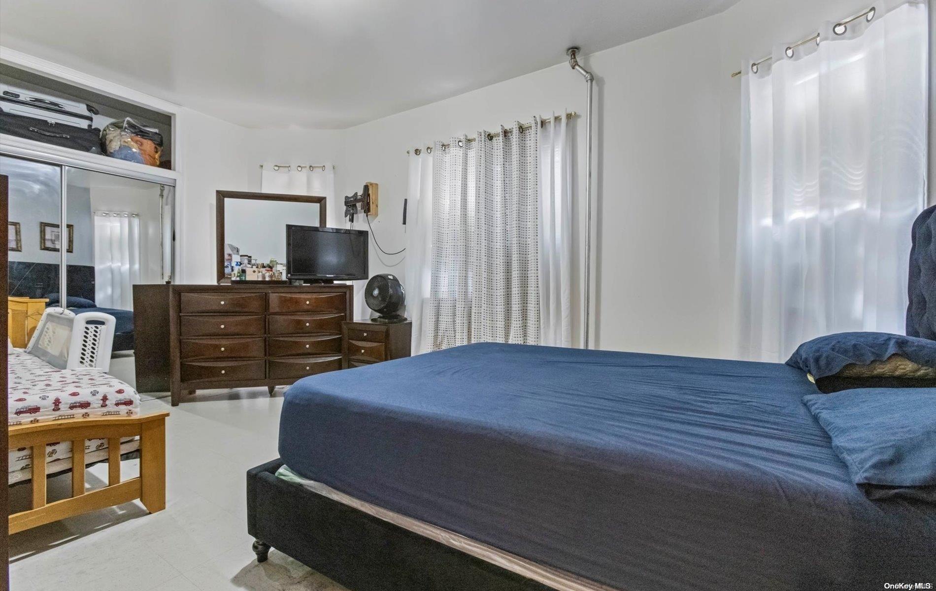 Single Family Ashford  Brooklyn, NY 11207, MLS-L3540443-18
