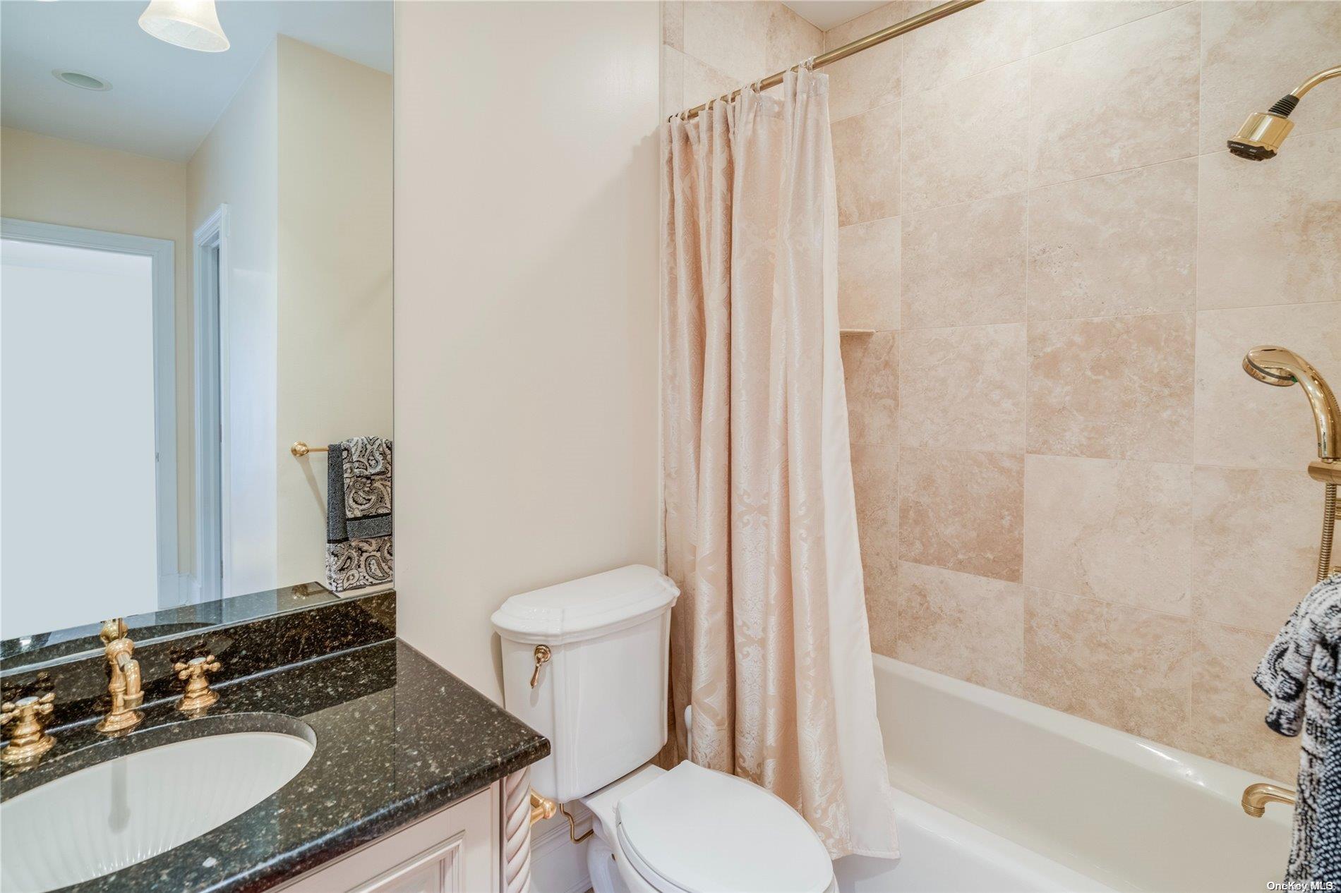 Single Family Polo  Nassau County, NY 11568, MLS-L3541450-24