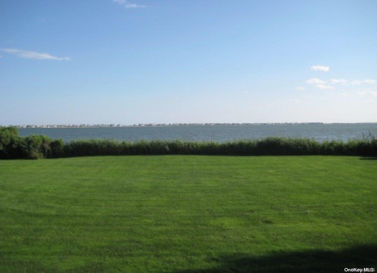 Single Family Bayberry  Suffolk County, NY 11960, MLS-L3542618-3