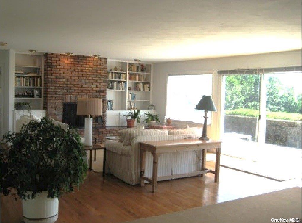 Single Family Bayberry  Suffolk County, NY 11960, MLS-L3542618-7