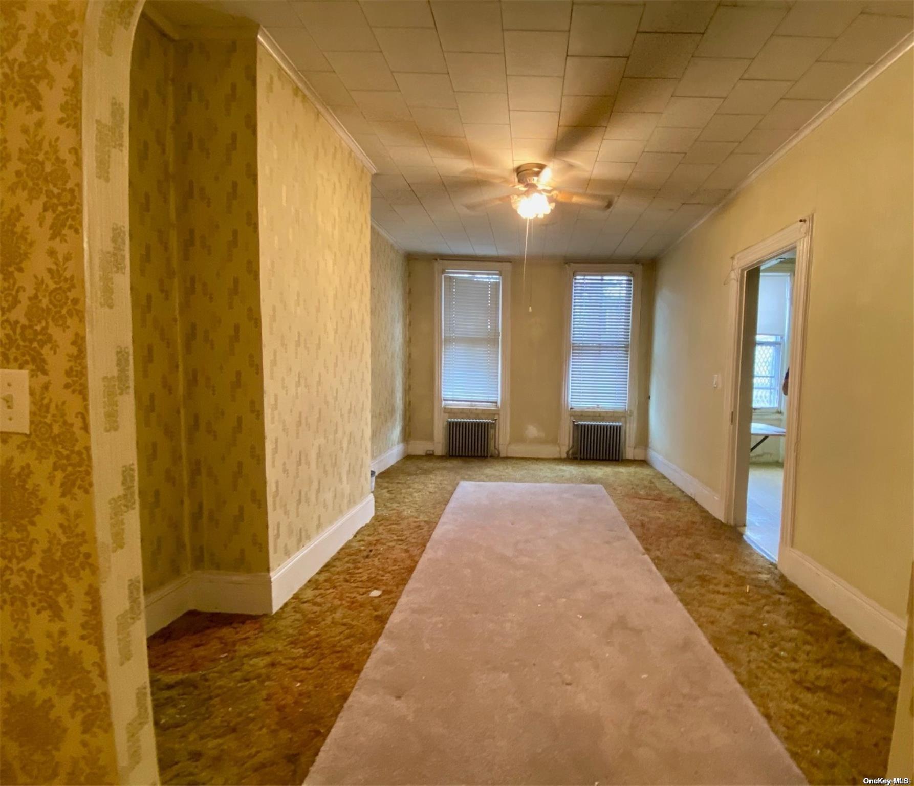 Single Family 71st  Queens, NY 11385, MLS-L3542872-6