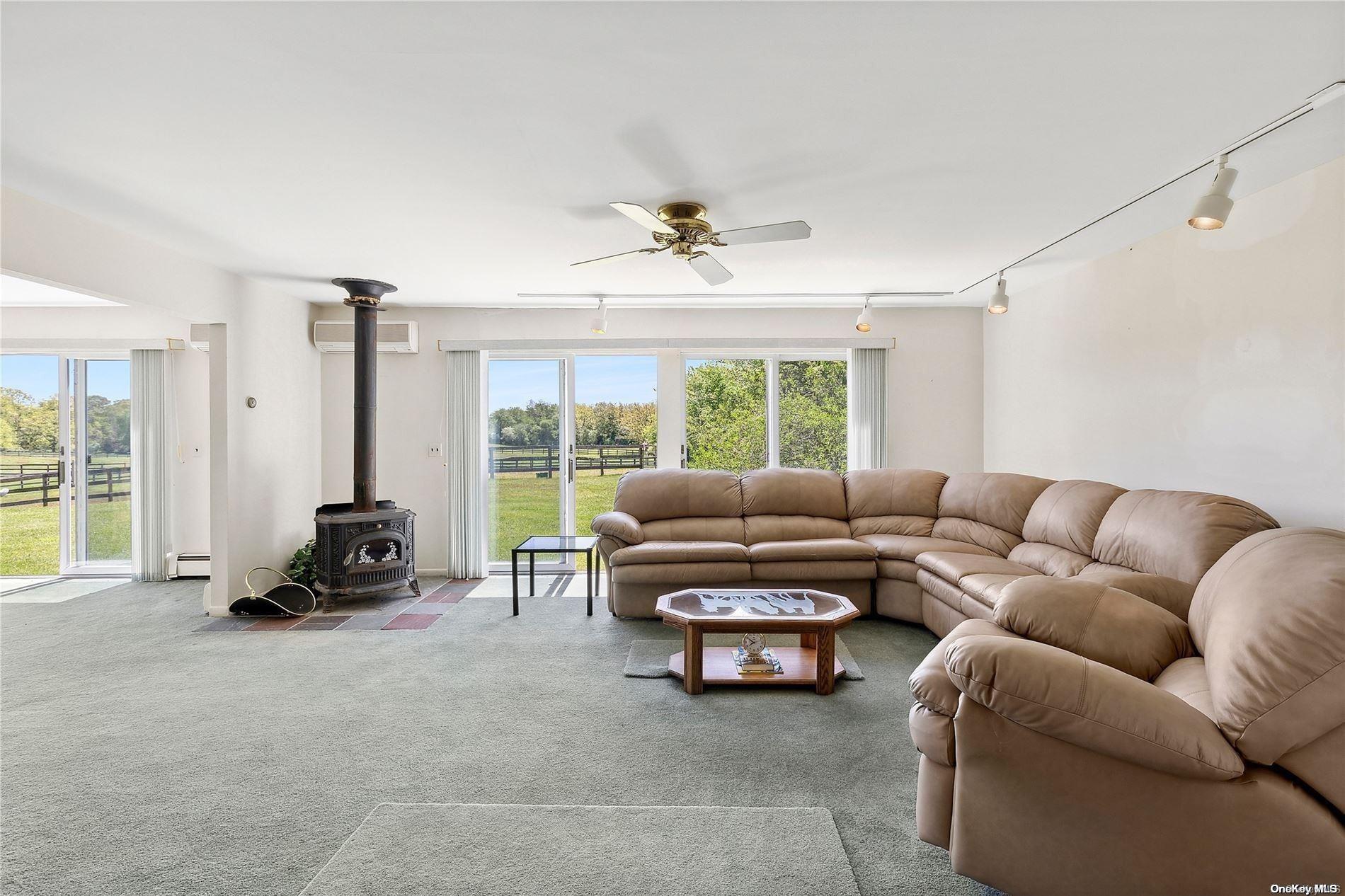 Single Family Main  Suffolk County, NY 11947, MLS-L3542952-15