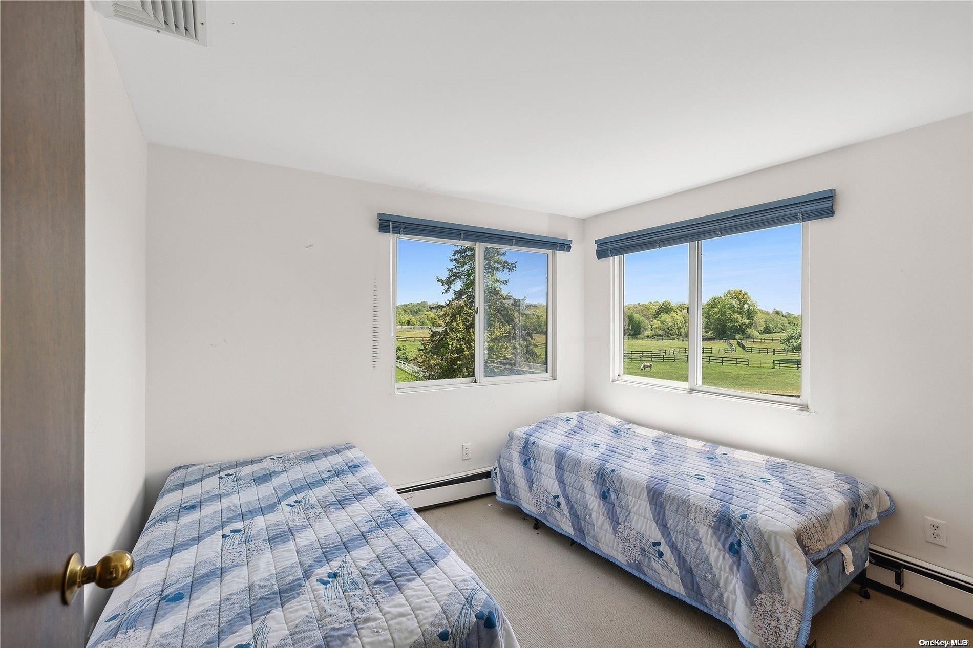 Single Family Main  Suffolk County, NY 11947, MLS-L3542952-16