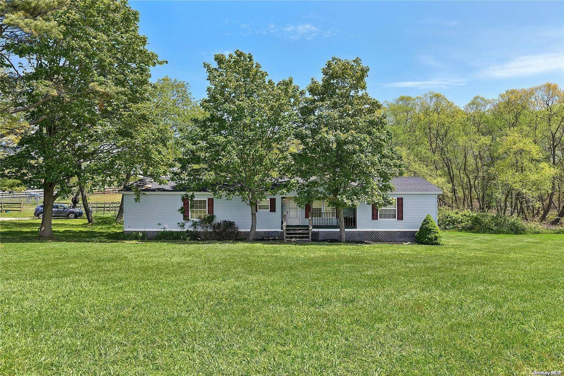 Single Family Main  Suffolk County, NY 11947, MLS-L3542952-27