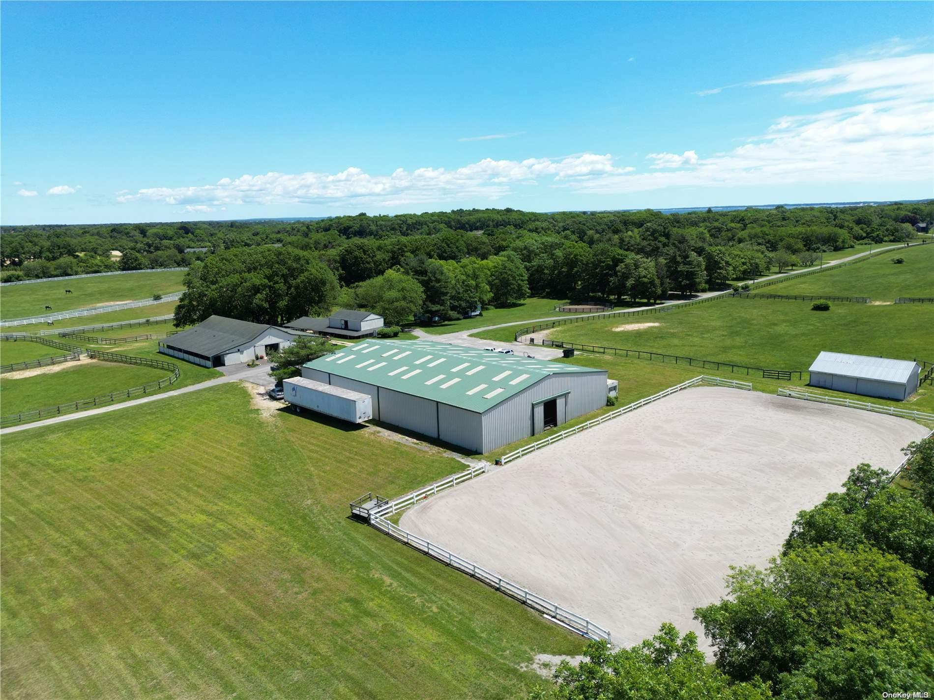 Single Family Main  Suffolk County, NY 11947, MLS-L3542952-3