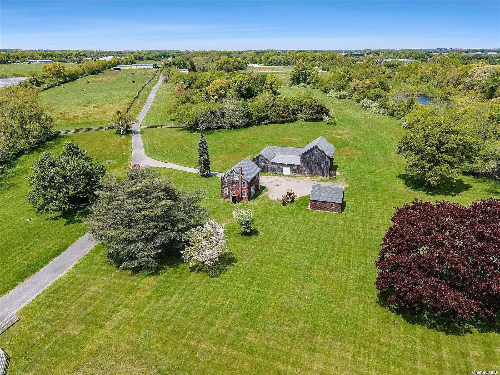Single Family Main  Suffolk County, NY 11947, MLS-L3542952-31