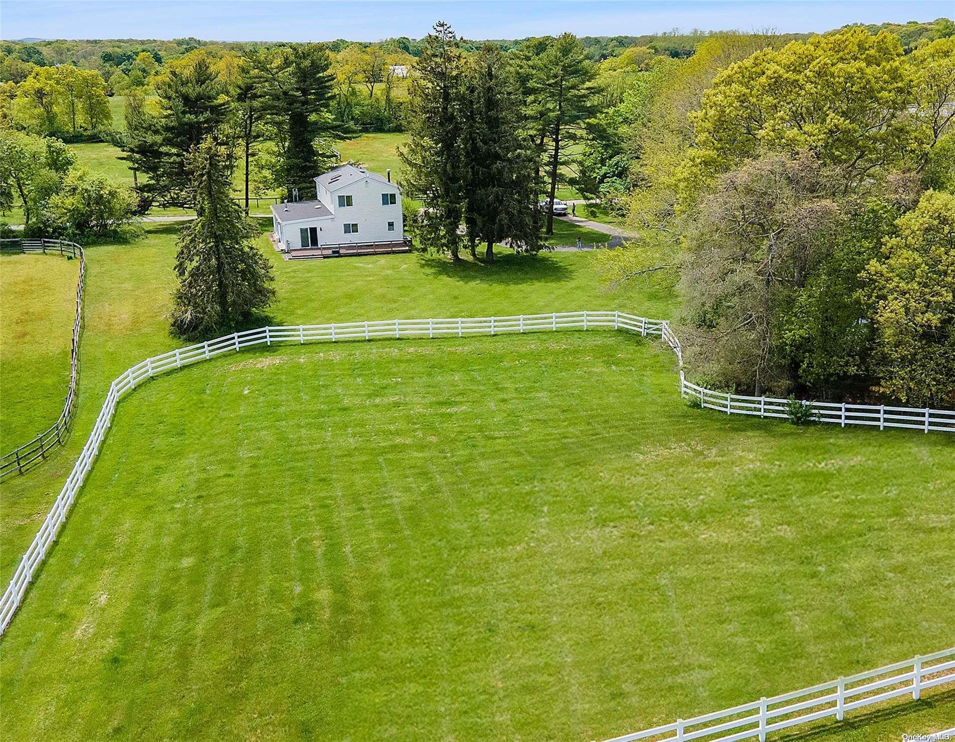 Single Family Main  Suffolk County, NY 11947, MLS-L3542952-33