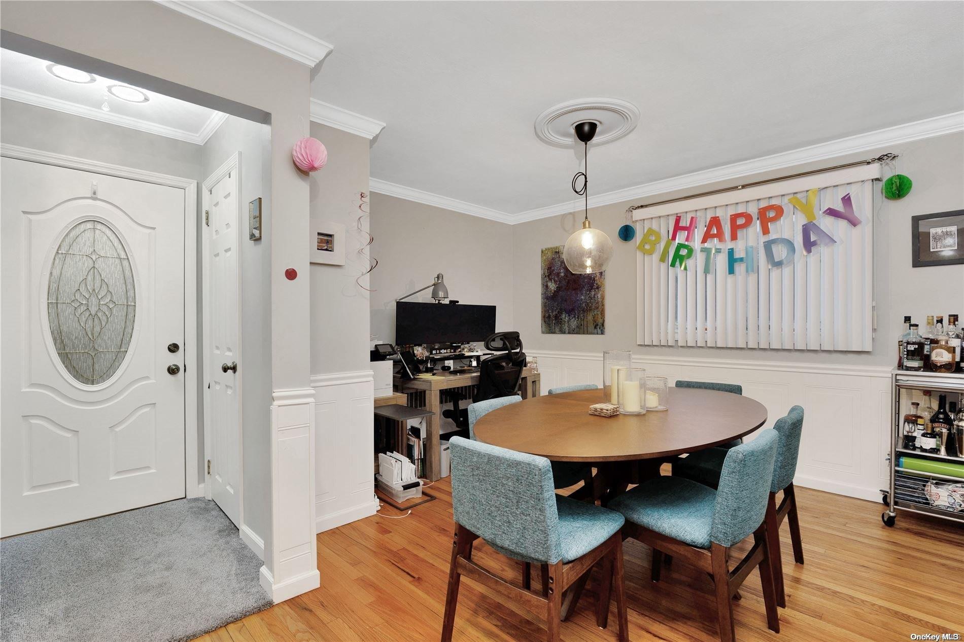 Single Family Chester  Nassau County, NY 11561, MLS-L3543473-18