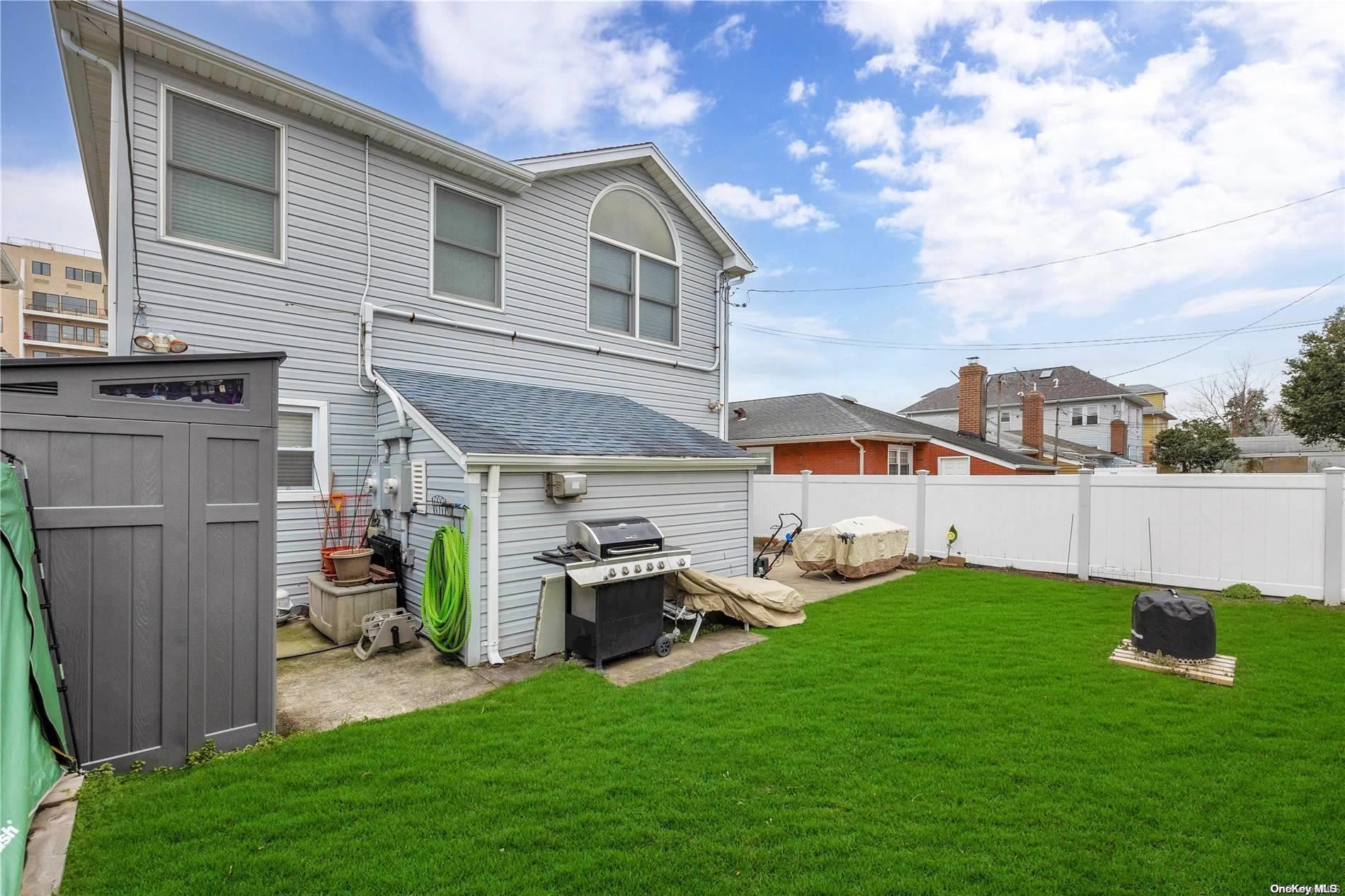 Single Family Chester  Nassau County, NY 11561, MLS-L3543473-29