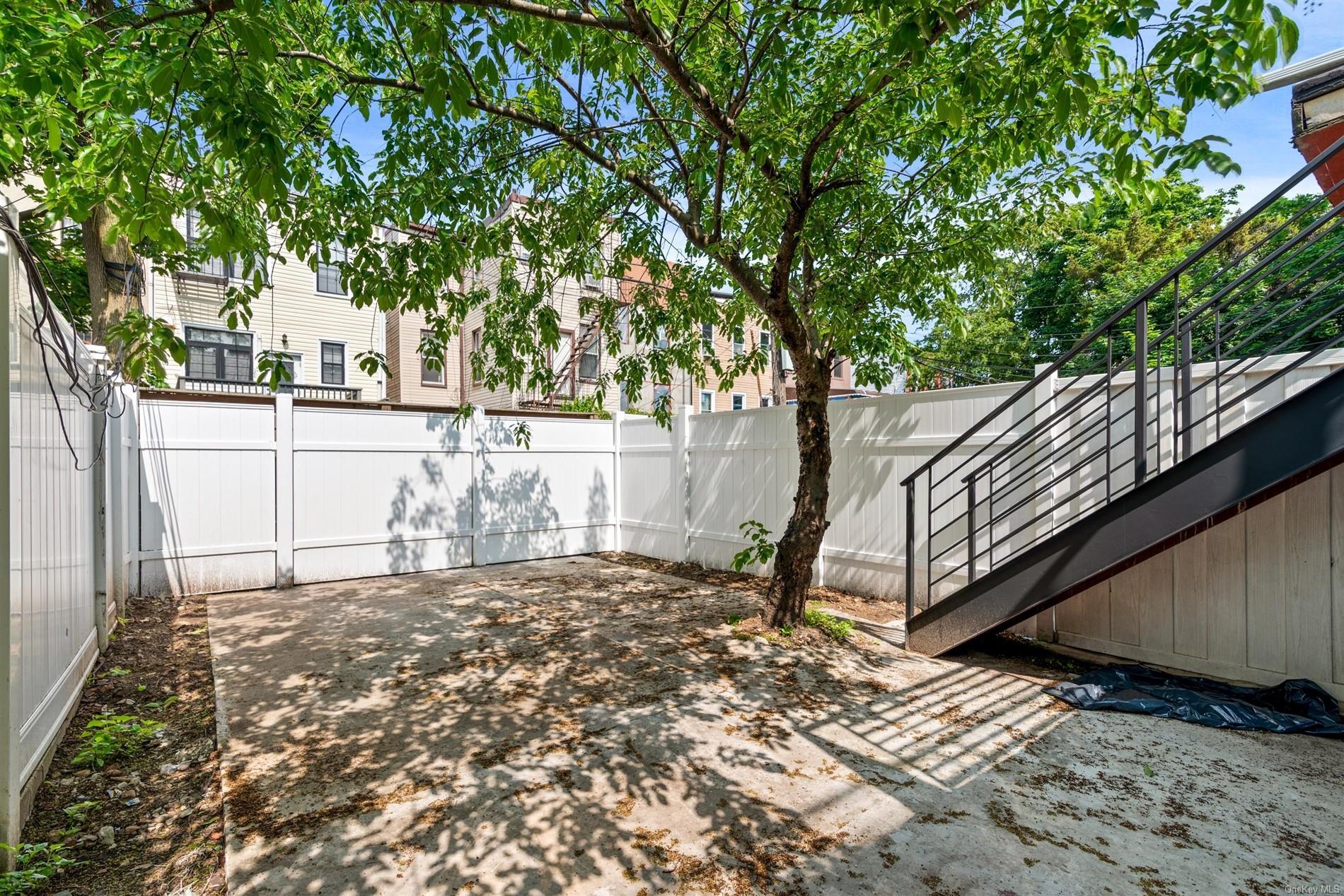 Single Family Saratoga  Brooklyn, NY 11233, MLS-L3544064-31