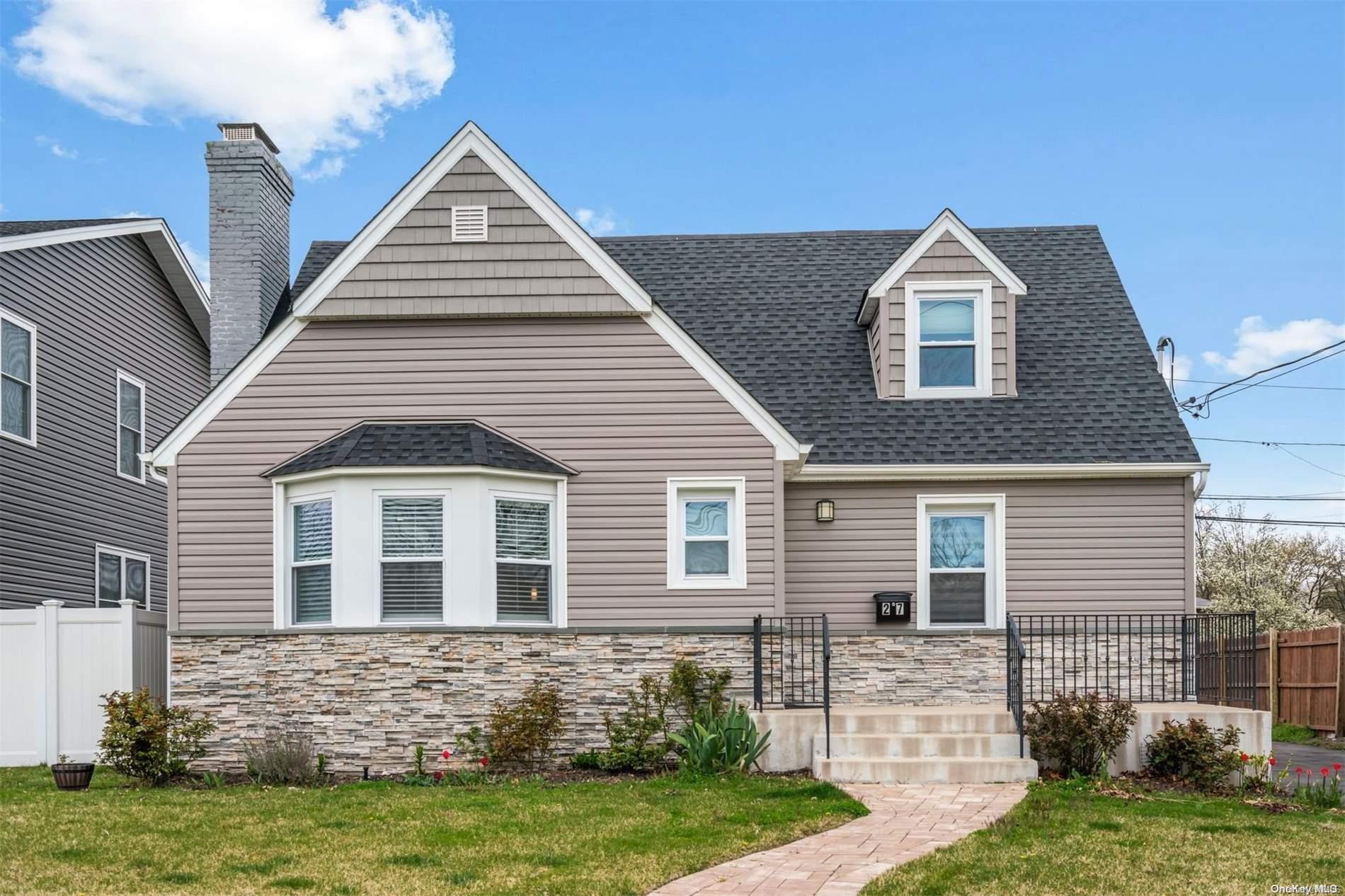 Single Family Coolidge  Nassau County, NY 11570, MLS-L3544146-2