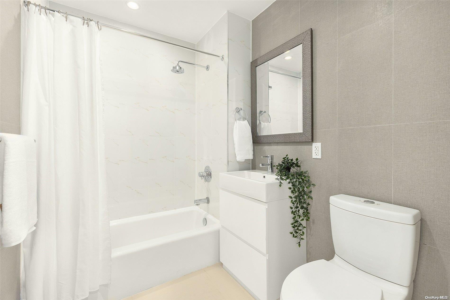 Apartment 110th  Queens, NY 11356, MLS-L3544835-7